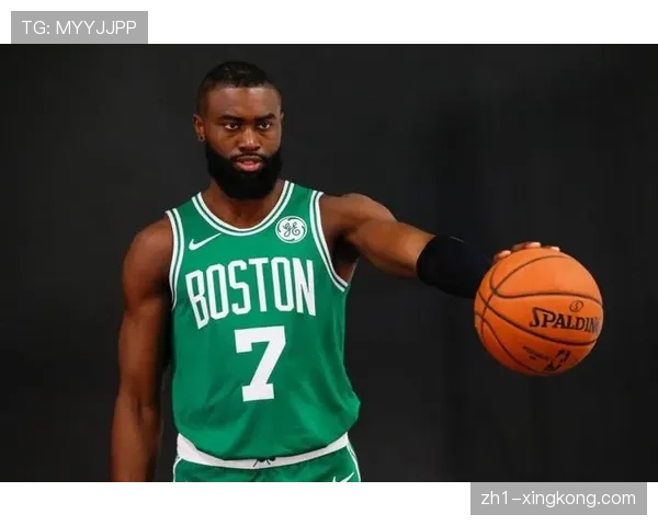 杰伦布朗膝伤恢复良好与甲亢哥携手挑战高强度跆拳道训练